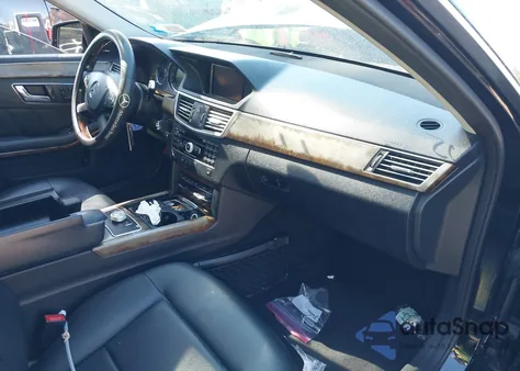 2011 Mercedes-Benz E 350 4Matic z USA, uszkodzony, nr VIN WDDHF8HB0BA356716